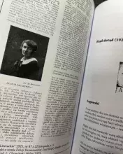 Wybrana strona książki ze zdjęciem pt. "Pisane wiatrem na skórze" Izoldy Kiec