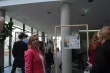 Patrzeć z bliska - wystawa pokonkursowa w budynku Neofilologii UG 