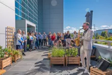 Otwarcie ogrodu na tarasie Biblioteki Głównej 