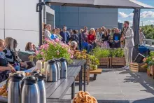 Otwarcie ogrodu na tarasie Biblioteki Głównej 