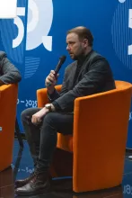 Spotkanie autorskie z Janem Hlebowiczem w Bibliotece UG – podróż w czasy odbudowy Gdańska i szkolnych wspomnień