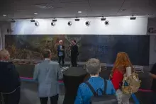 "Świat, który stworzyliśmy". Wystawa malarstwa Piotra Józefowicza 