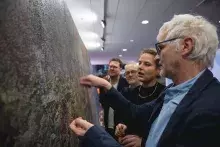 "Świat, który stworzyliśmy". Wystawa malarstwa Piotra Józefowicza 