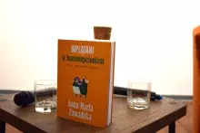 "Wplątani w konsumpcjonizm. Podaruj nastolatkowi szczęście” prof. Anny Marii Zawadzkiej - relacja ze spotkania autorskiego 