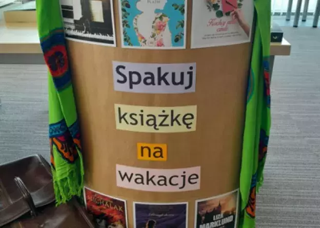 "Spakuj książkę na wakacje" - wystawa w…